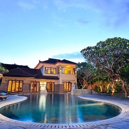 The Citta Luxury Residence Семиняк Екстериор снимка