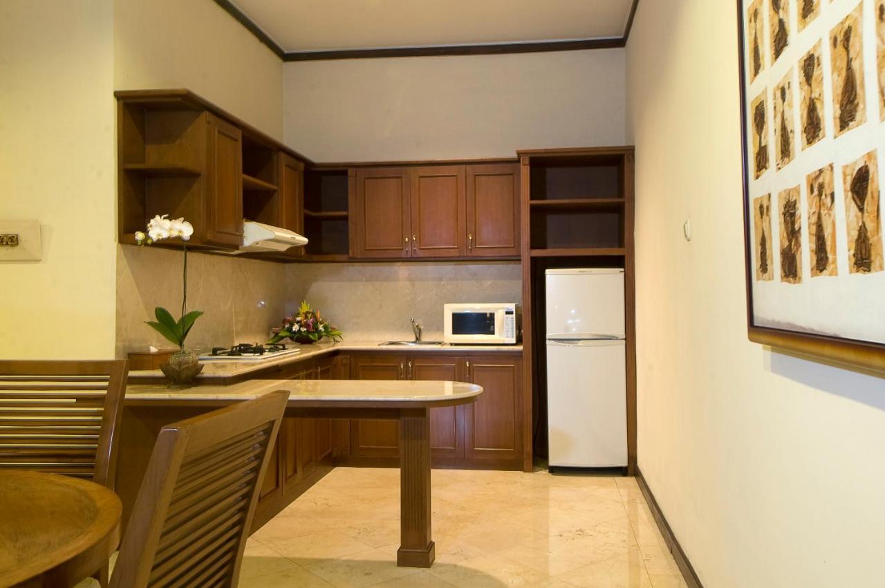 The Citta Luxury Residence Семиняк Екстериор снимка