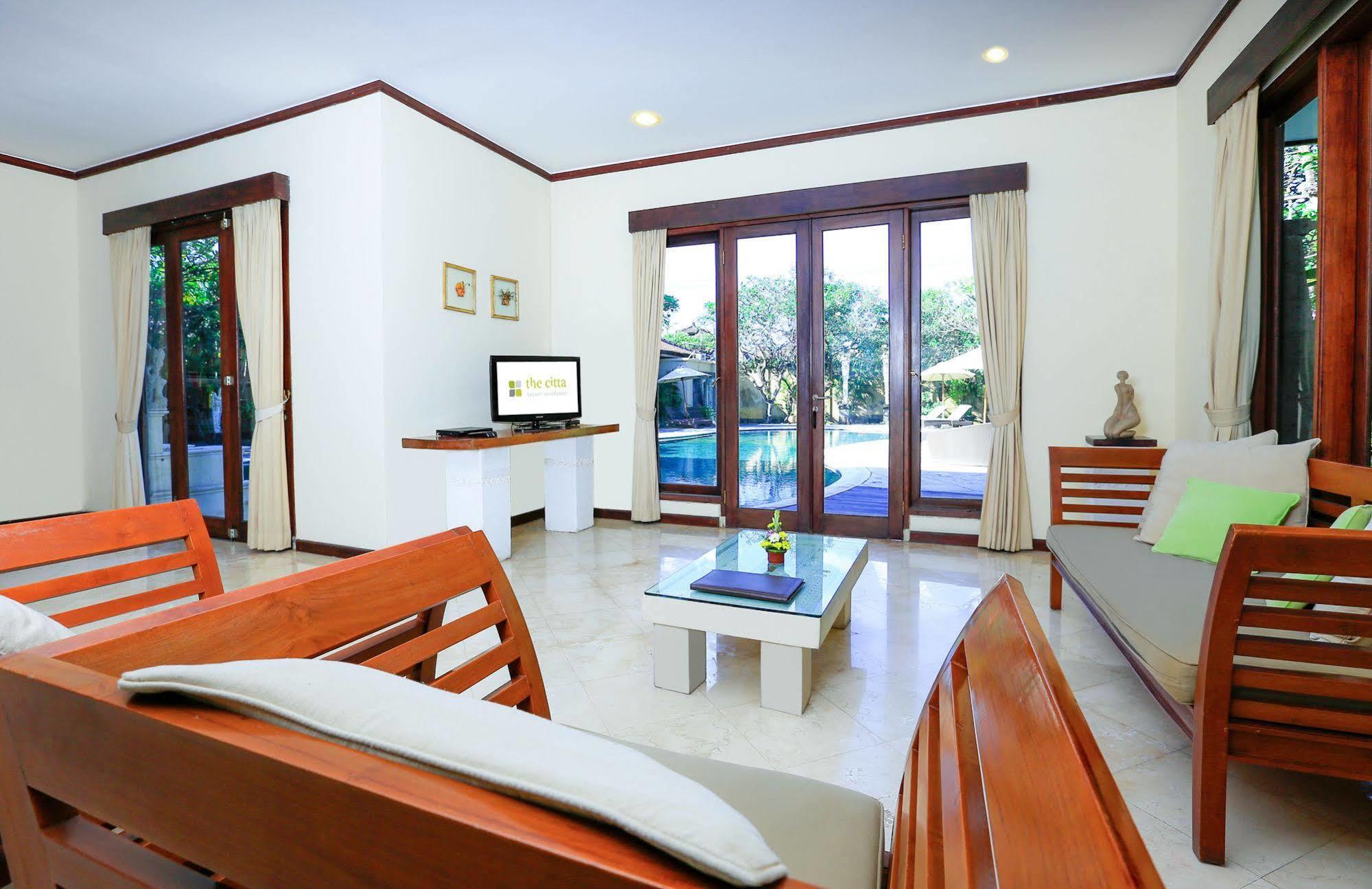 The Citta Luxury Residence Семиняк Екстериор снимка