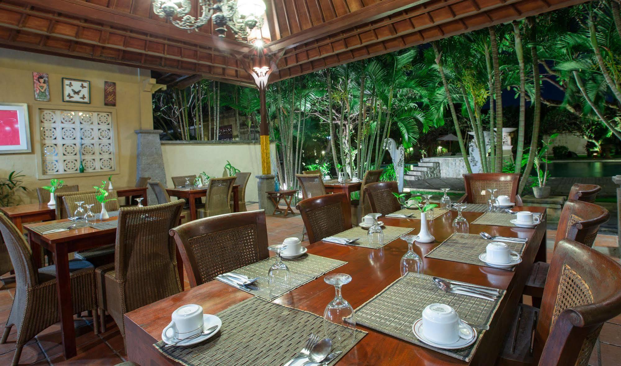 The Citta Luxury Residence Семиняк Екстериор снимка